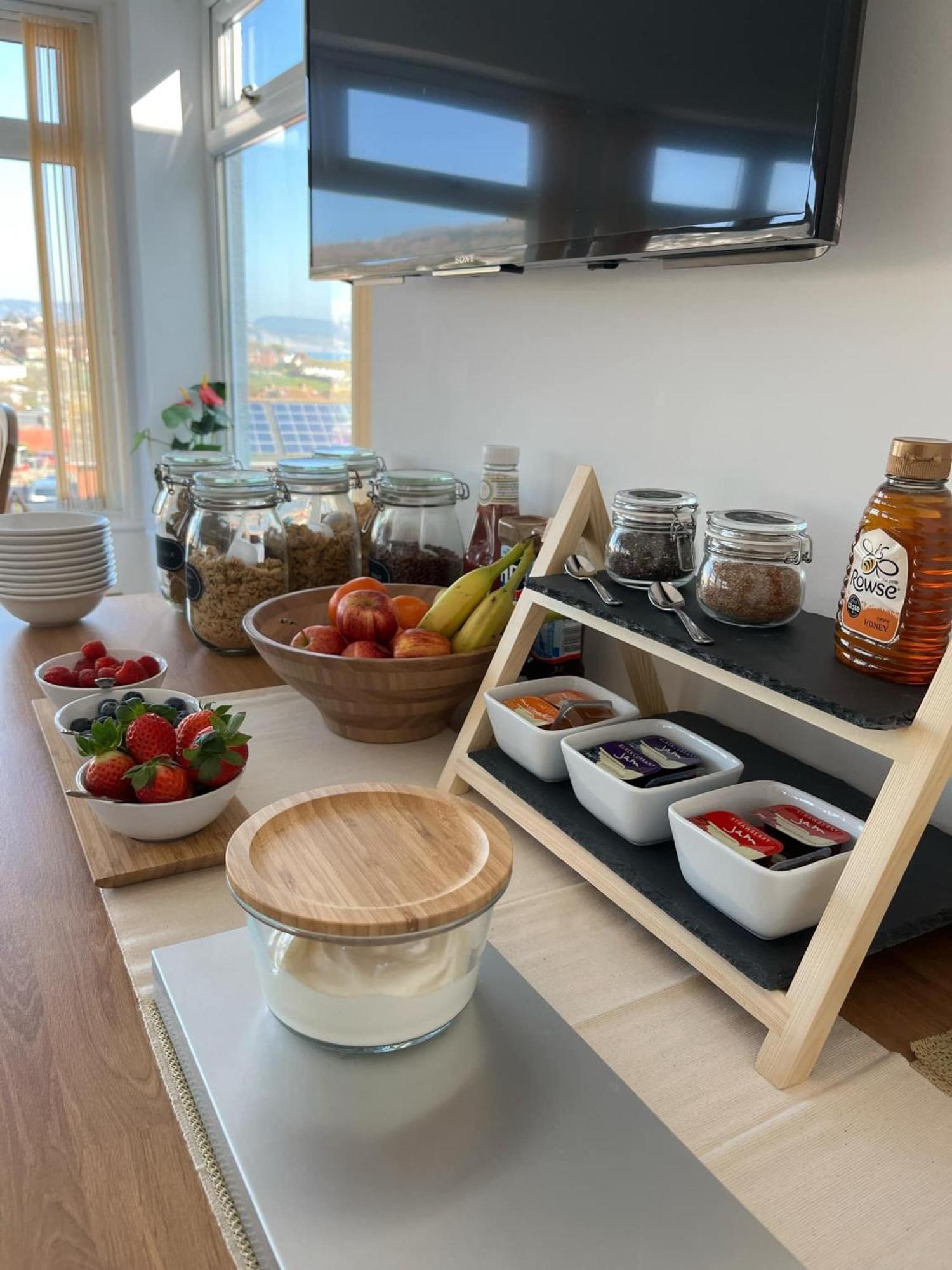 Lucerne B&B Lyme Regis Esterno foto