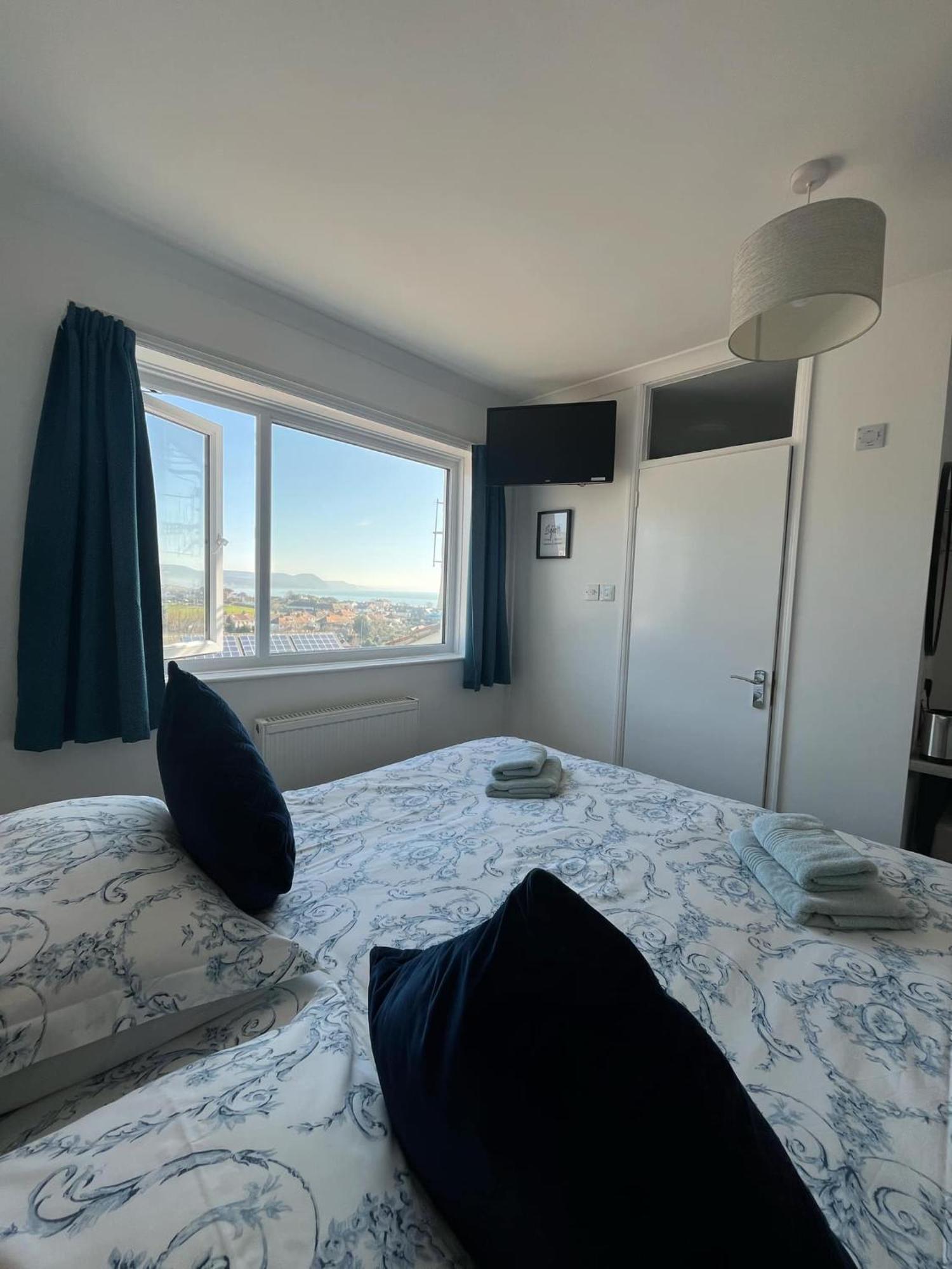 Lucerne B&B Lyme Regis Esterno foto